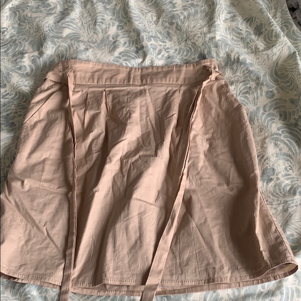 Women’s khaki professional skirt